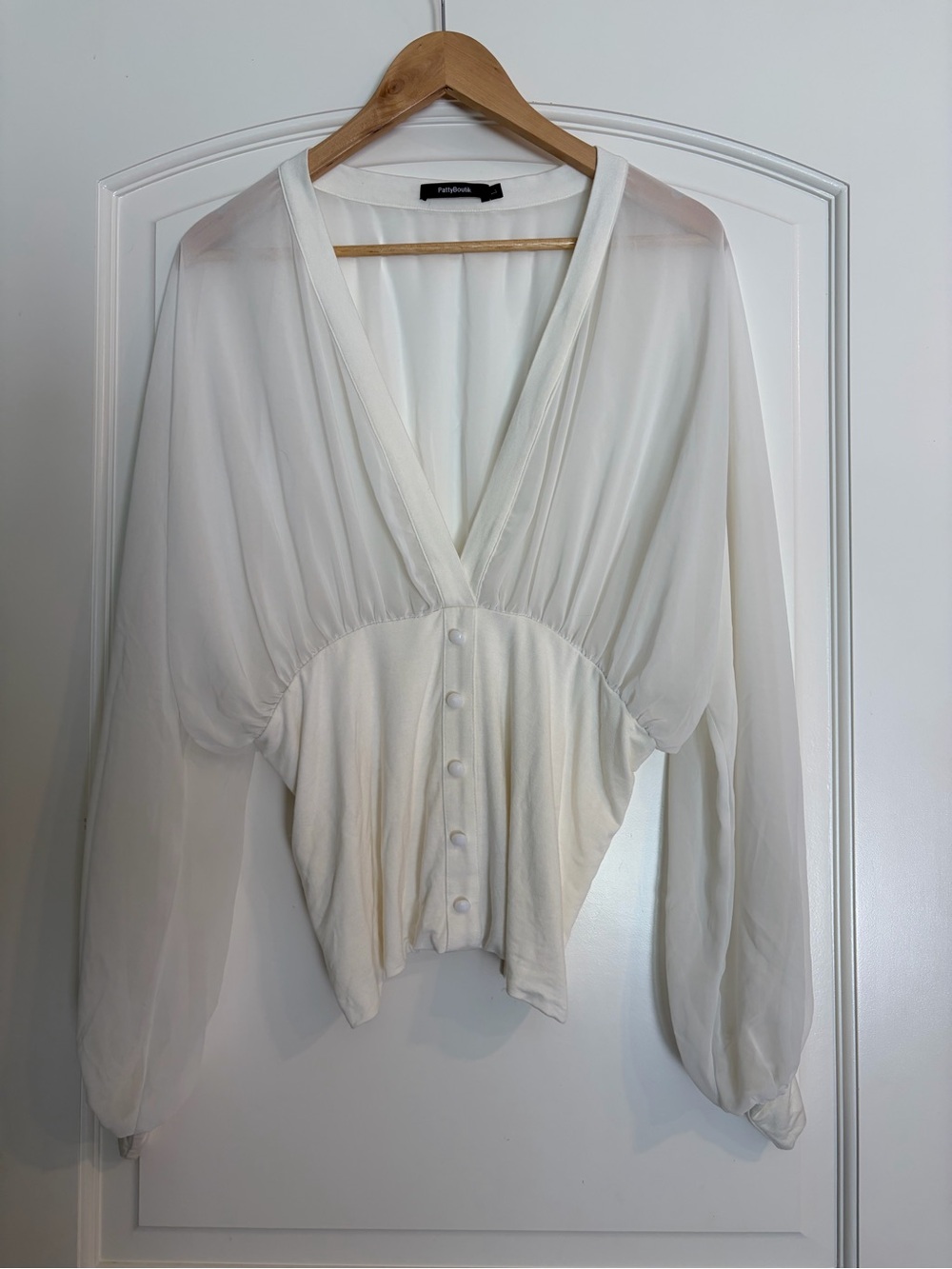 PattyBoutik Blouse V-neck and sheer Chiffon Long Sleeve Feminine Size L